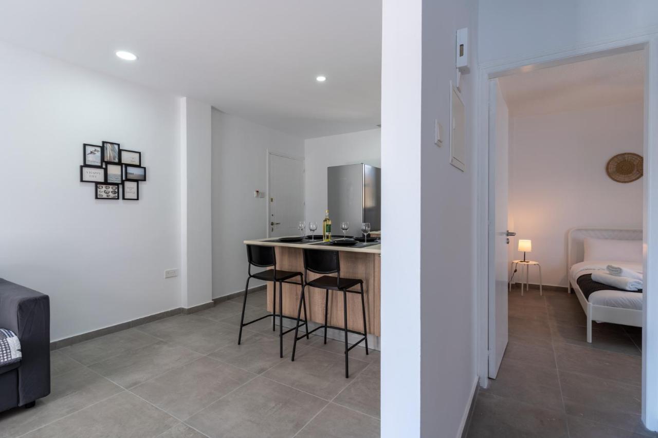 Odyssey - Captivating 2-Bedroom Retreat In לרנקה מראה חיצוני תמונה
